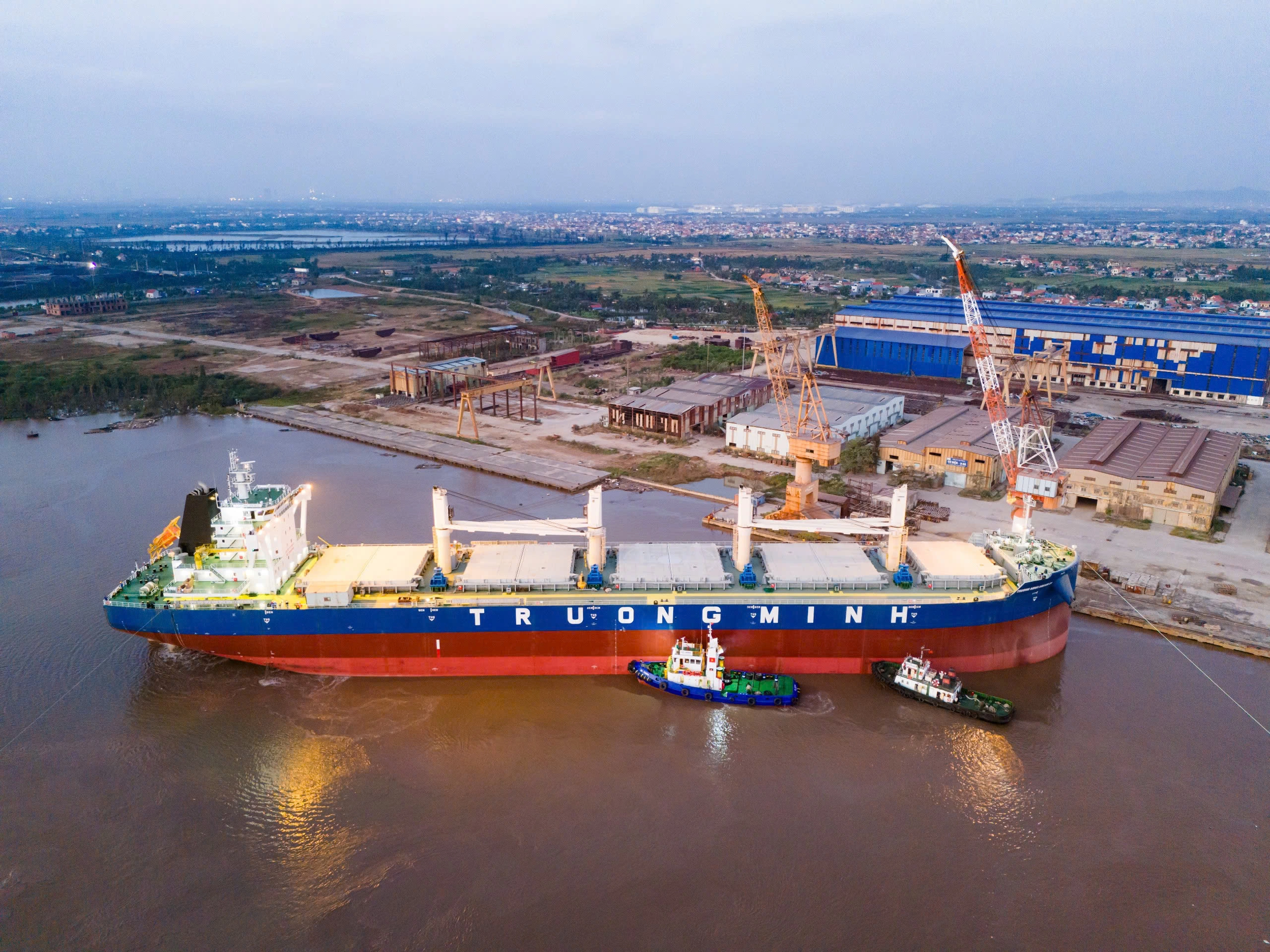 Thông báo mời Cung cấp nhân công, vật tư, sửa chữa thay mới tôn mái, máng nước ống thoát nước nhà xưởng và cắt phá bê tông xây trát phần tường nhà vệ sinh hỏng của phân xưởng Máy ống