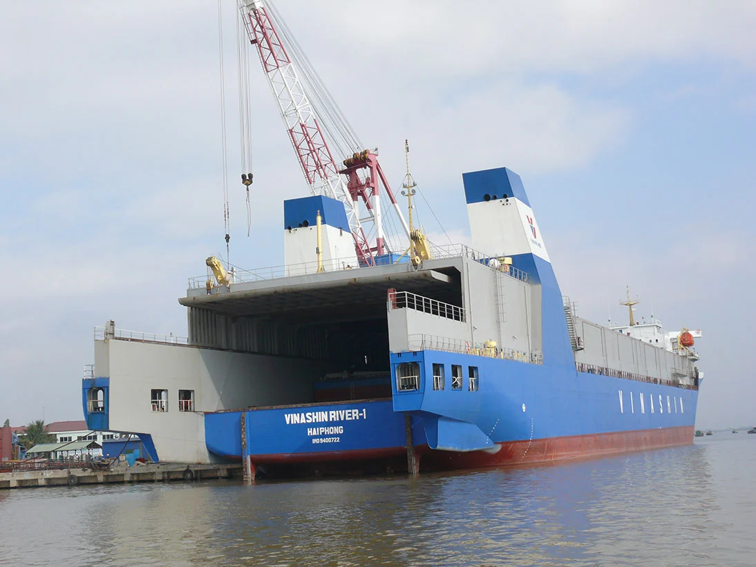 Tàu chở sà lan LASH 10.900 tấn